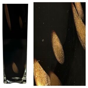 VTG BLACK VASE Sommerso technique with metallic gold streaks bud vase accent 11”